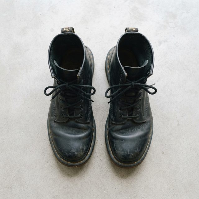 Bottines Dr. Martens 1460 noires portées